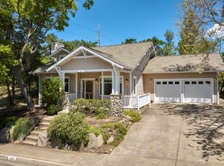621 Nepenthe Rd, Ashland, OR 97520