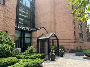 225 Davenport Rd #319, Toronto, ON M5R3R2
