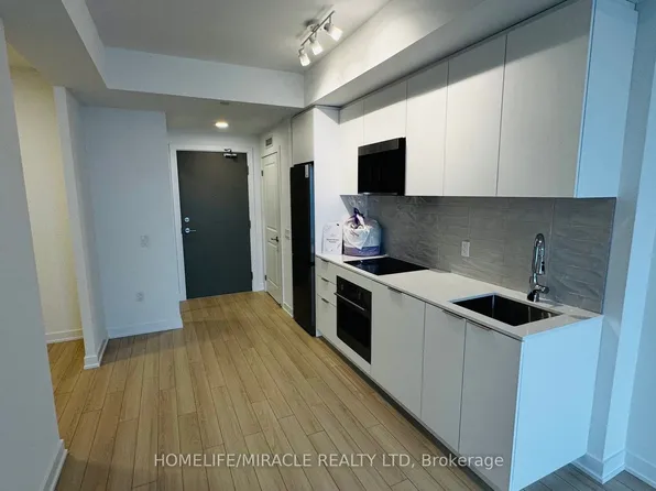 15 Skyridge Dr, Brampton, ON