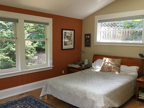 5th image of 5823 17th Ave NE
