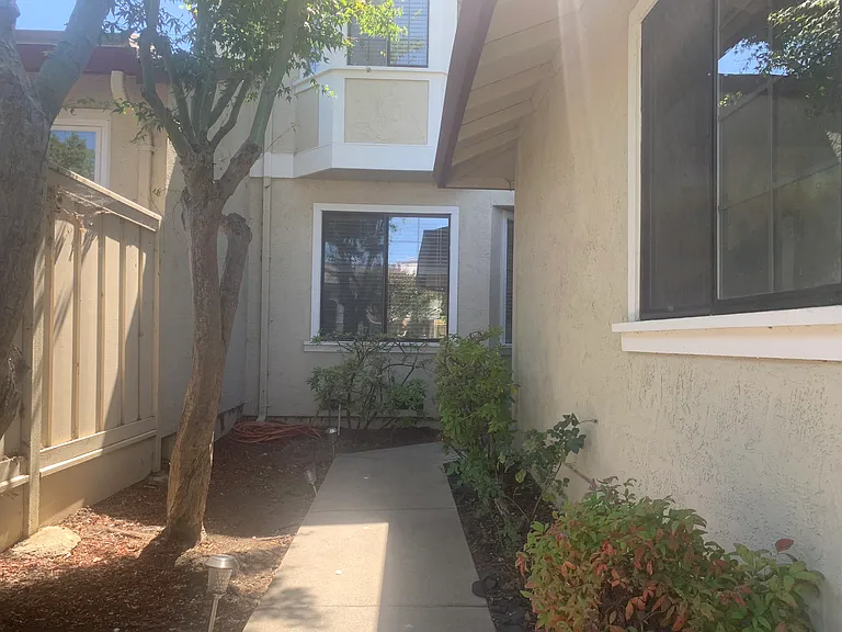 413 Brutus Ct — Photo 2