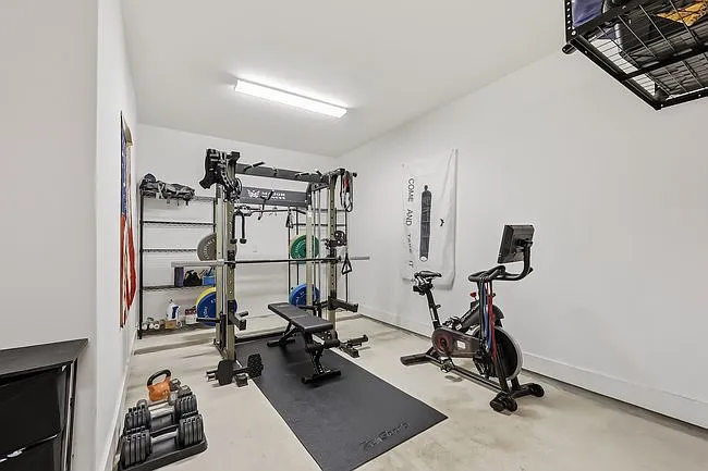 6717 Liberty Grotto Ct — Photo 18