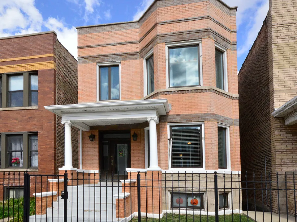 2904 W Diversey Ave #2