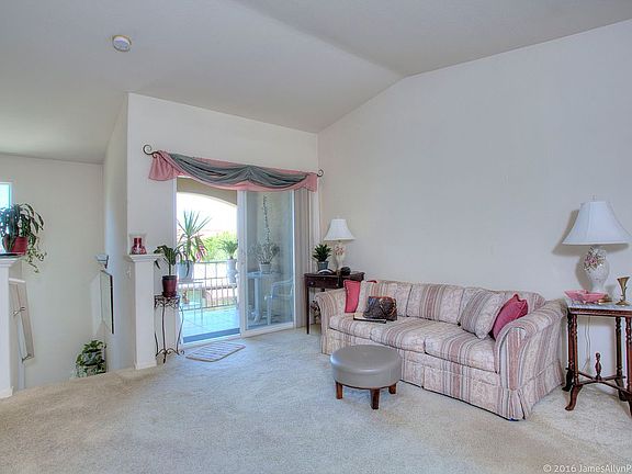 5th image of 88 4th Ave Unit 4