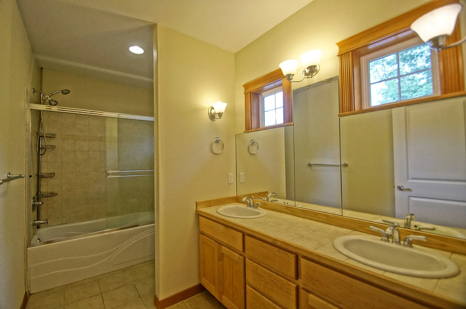 15120 37th Ave NE APT A photo 1