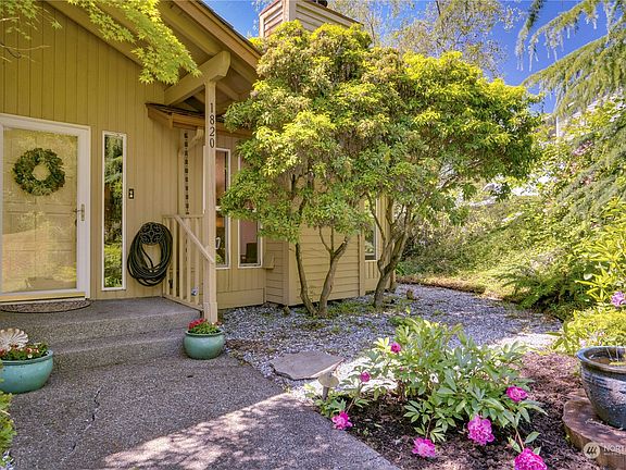 3rd image of 1820 63rd Avenue NE