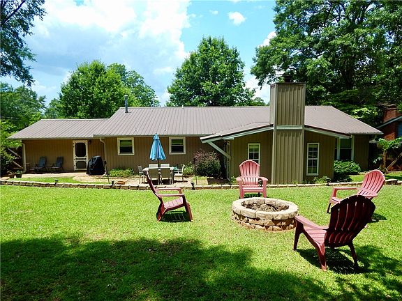 4th image of 1411 Pinedale Dr