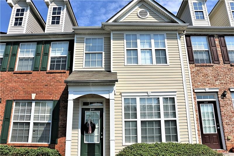 1st image of 1329 Penhurst Dr