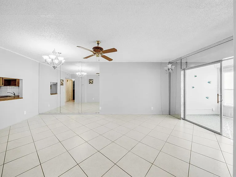 1035 Country Club Dr #407 — Photo 16