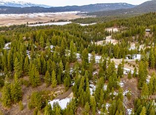 13 Sarah Way, Cascade, ID 83611