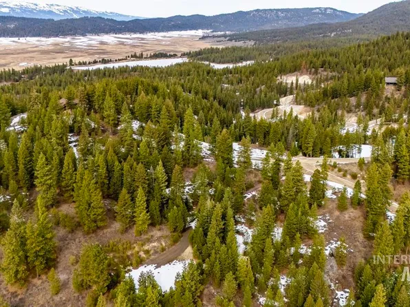 13 Sarah Way, Cascade, ID 83611