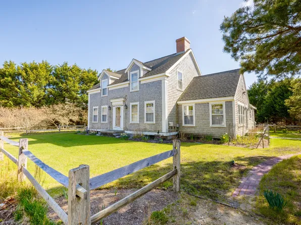 3 Moors End Ln, Nantucket, MA 02554