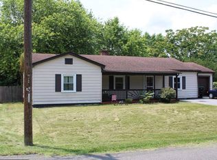 1081 Bell Air St, Stephens City, VA 22655