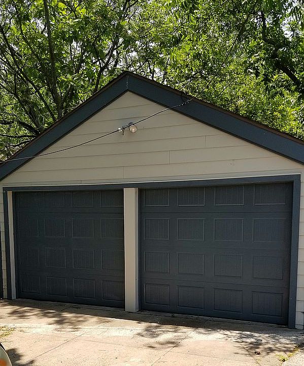 2nd image of 1231 Waco Ave