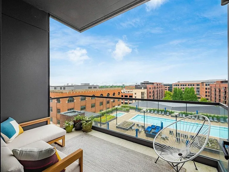 250 Spring St #713 — Photo 20
