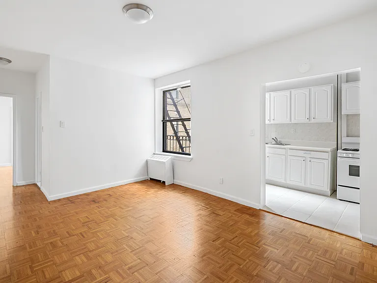 628 W 151st St #3J — Photo 6