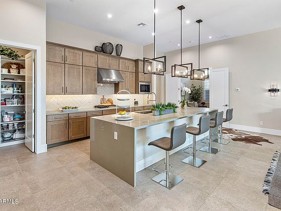 3rd image of 7499 E CASITAS DEL RIO Drive