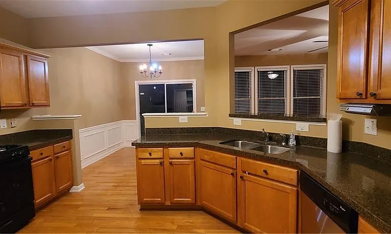 2058 Ellison Way NW — Photo 7