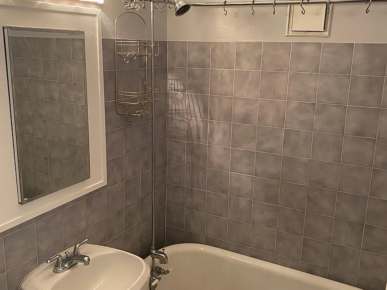 2881 Irving Ave S #302 — Photo 10