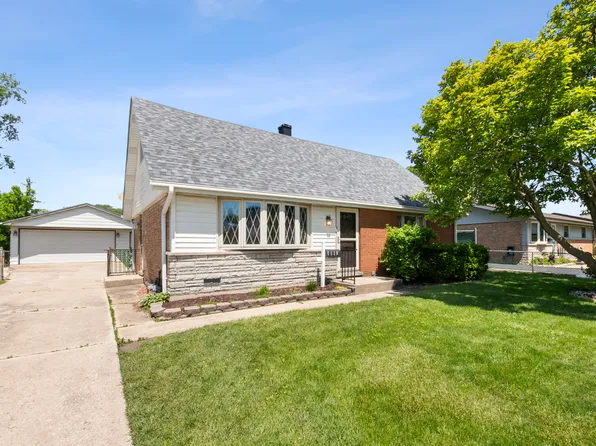 7118 Stanford Dr, Bridgeview, IL 60455