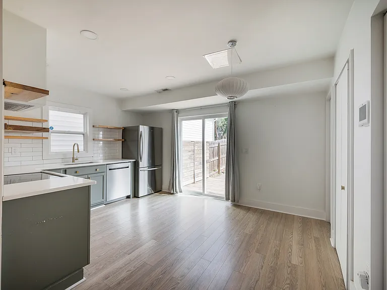 86 Polk St — Photo 10