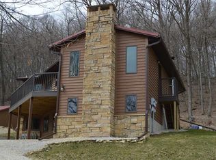 2012 S Shore Dr, Decorah, IA 52101