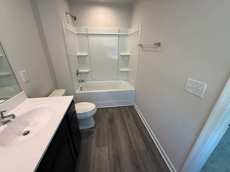 2410 Brokeshire Dr — Photo 13