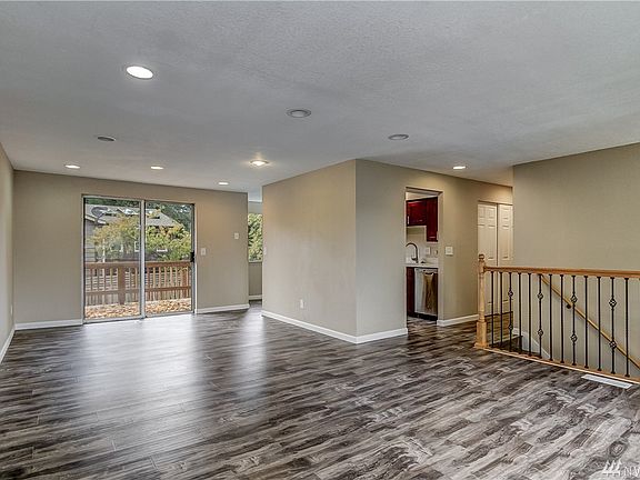 4th image of 12602 NE 141st Way
