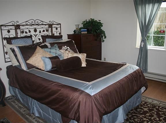 Master bedroom-tons of space with walk in closet!