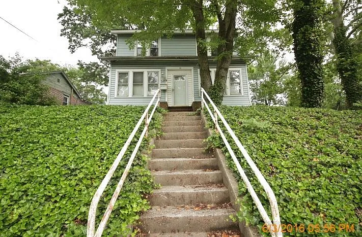 12 Pacific Ave photo 1