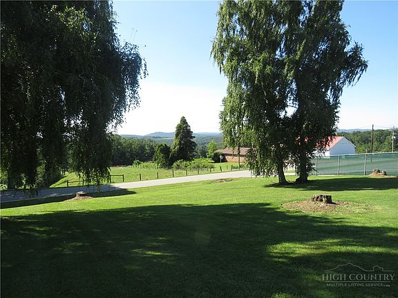 3rd image of 2484 Barrett Road