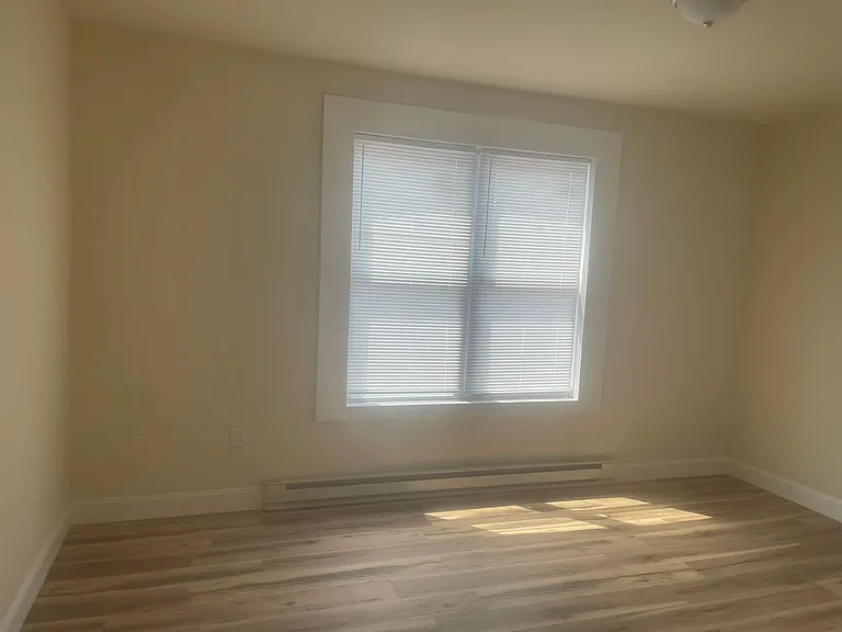 141 N Farson St — Photo 14