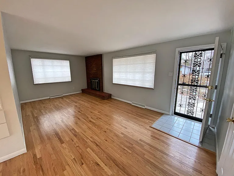 10640 W 62nd Pl — Photo 2