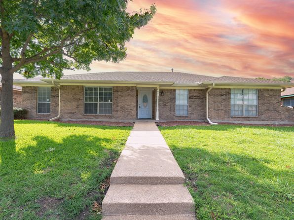 801 Meadow Gate Dr