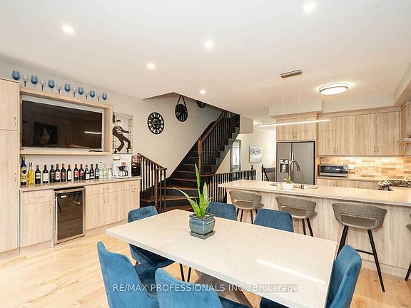 5th image of 74 Dryden Way
