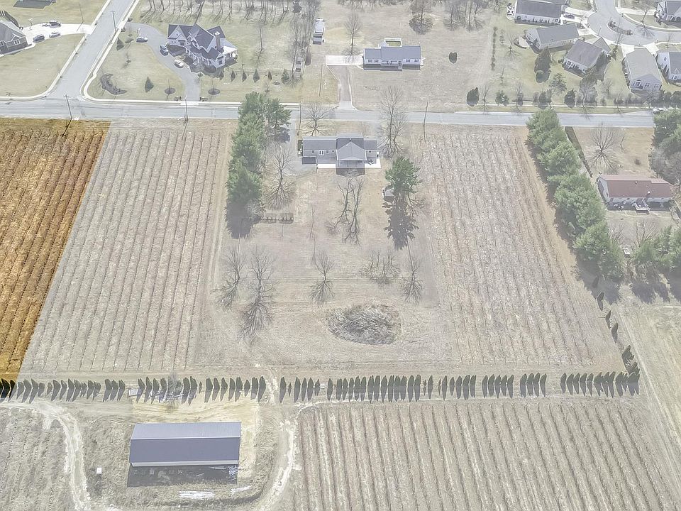 2nd image of 489 Old Forks Rd