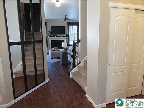5th image of 3555 Penfield Way