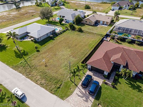 2nd image of 4006 SW 25th Ct