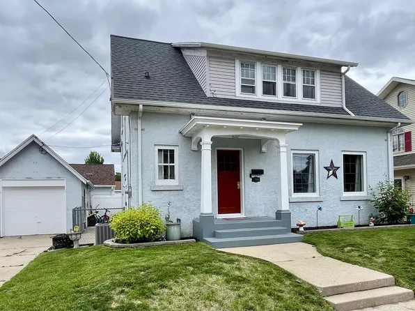 2708 School STREET, Two Rivers, WI 54241
