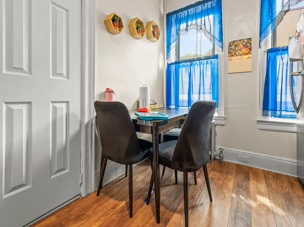 1517 Jefferson Avenue image 6 of 16