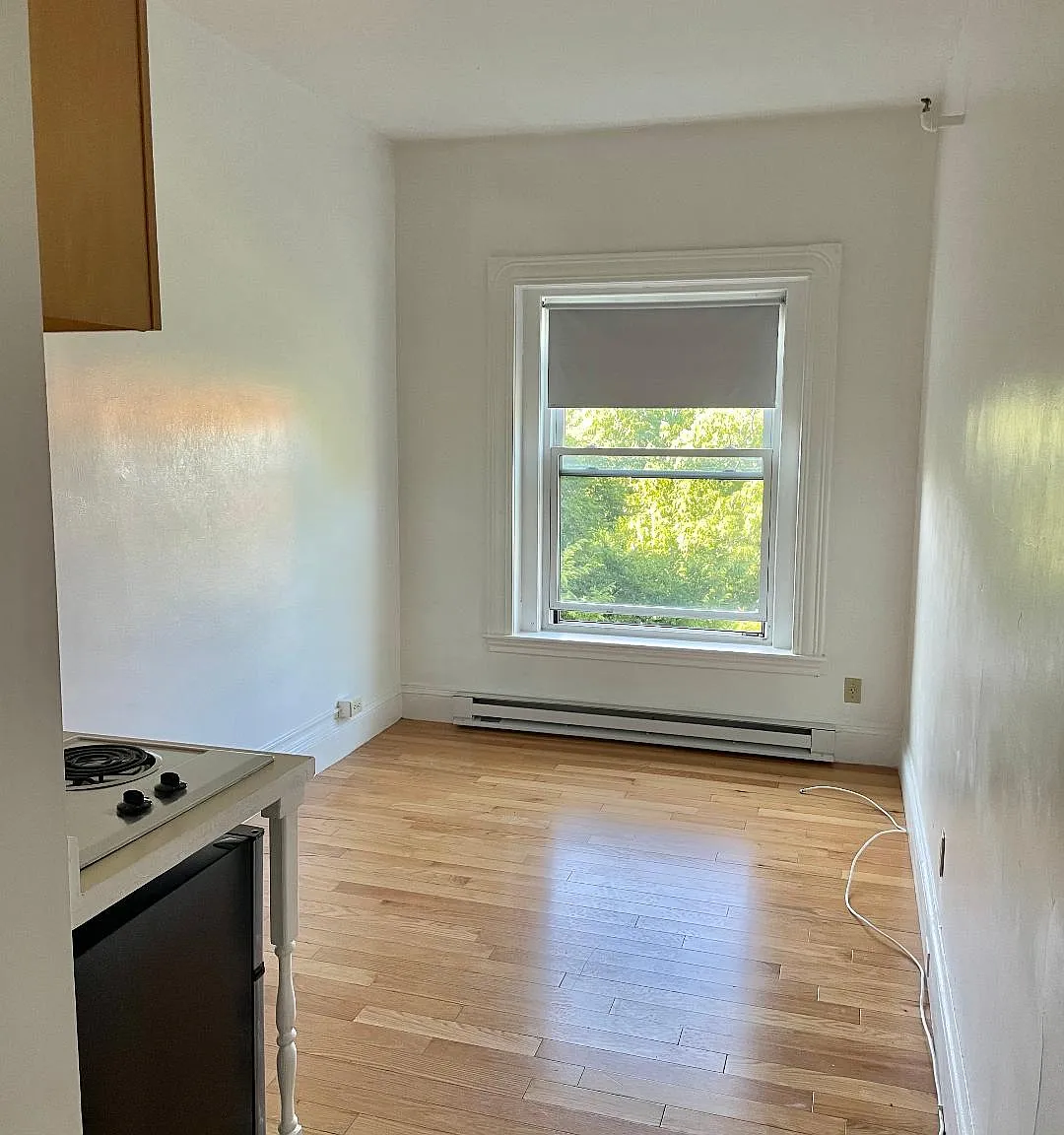 Studio, $2,045 — Photo 1