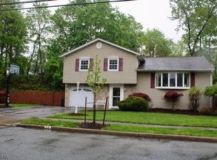 58 Arcadia Rd, Pompton Lakes, NJ 07442