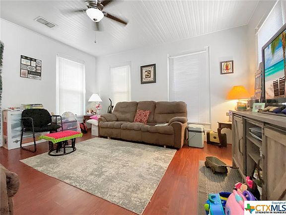 4th image of 420 Saint Vincent St