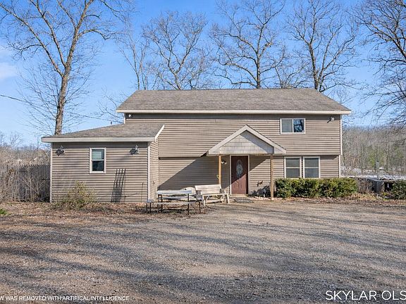 3rd image of 520 N Campbell Rd