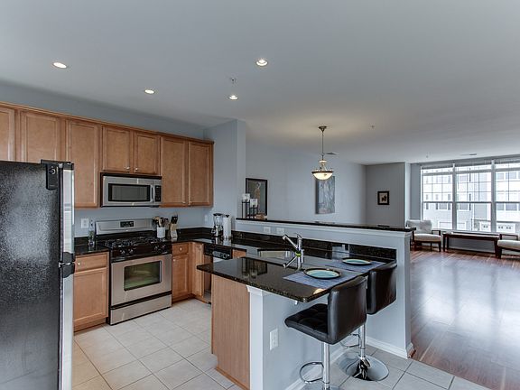 5th image of 152 Moore Dr
