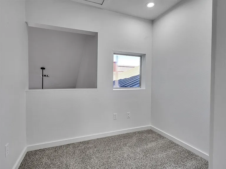 6935 Yellowstone Way Dr — Photo 33