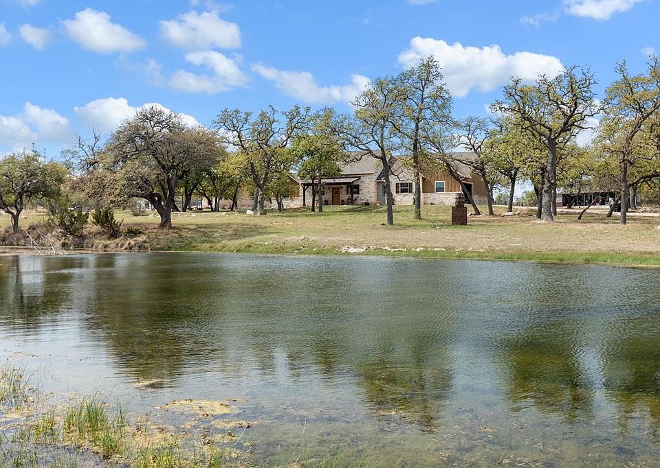 1st image of 204 Breezy Hills Dr