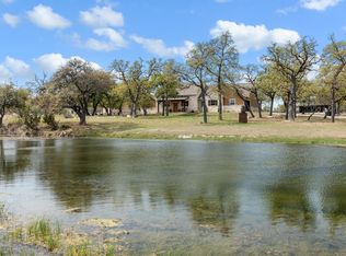 204 Breezy Hills Dr, Fredericksburg, TX 78624