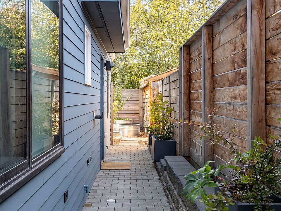 Find Unit B down this secure, leafy corridor