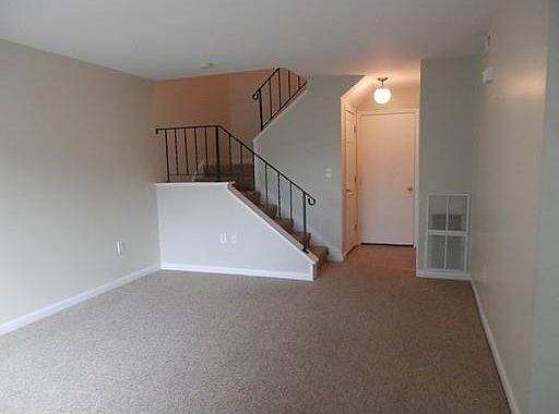 3rd image of 171 Greenbrook Dr #171
